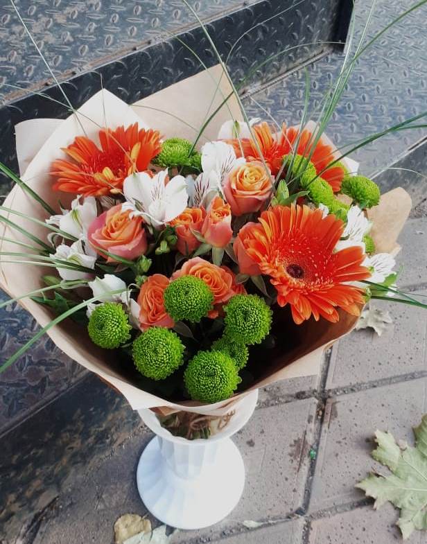 Букет цветов из: Герберы, Хризантемы, Альстромерии и Розы в Слободище