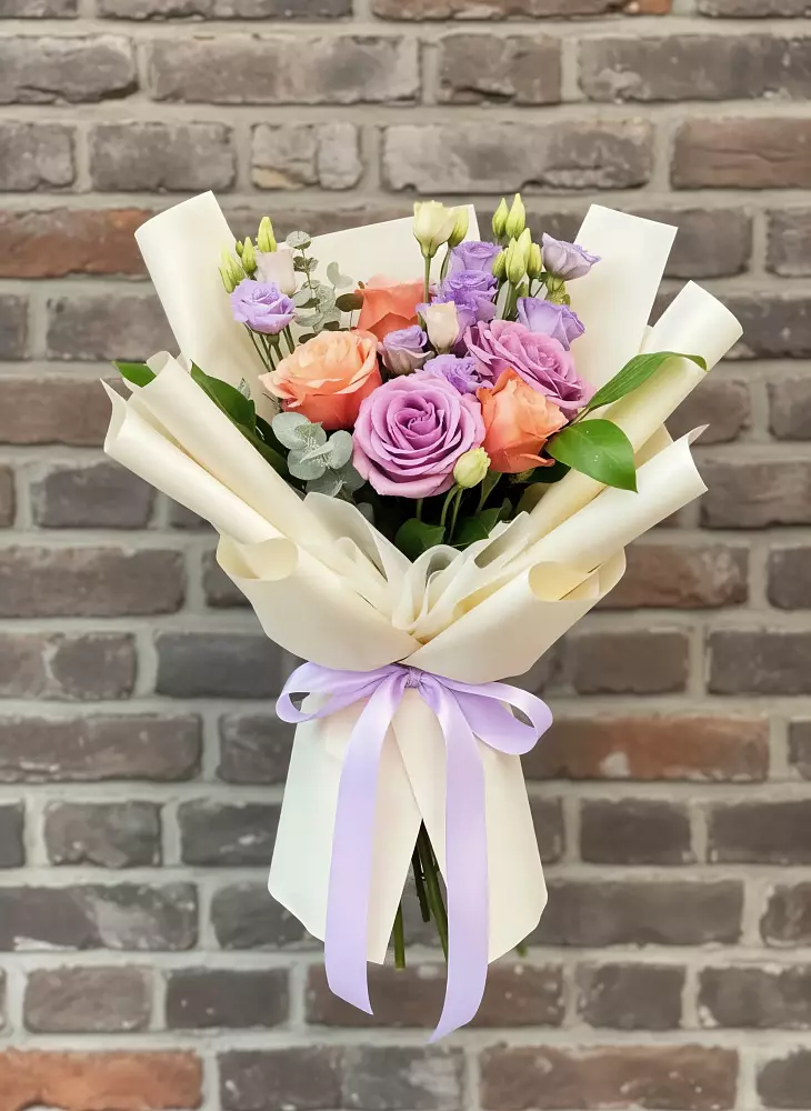 Букет цветов из: Лизиантусы и Розы в Слободище