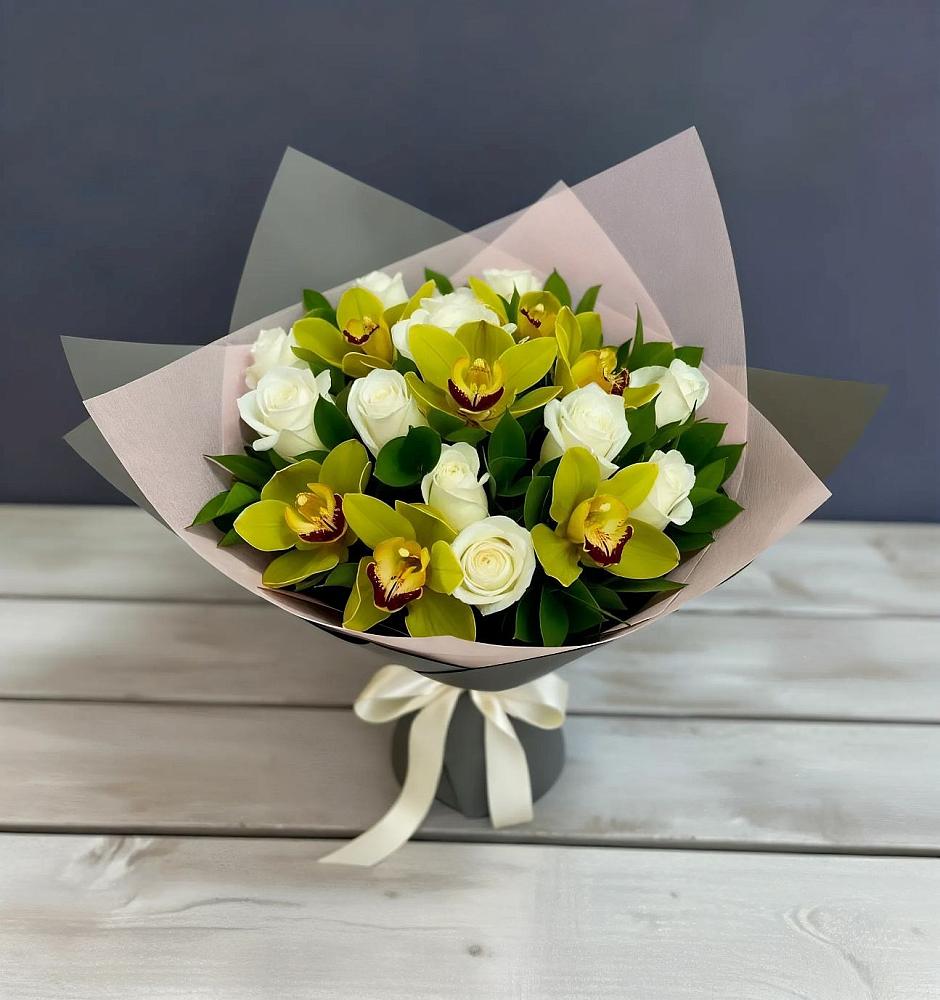 Букет цветов из: Орхидеи и Розы в Слободище