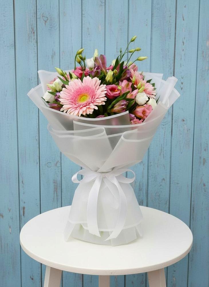 Букет цветов из: Герберы, Альстромерии и Лизиантусы в Слободище