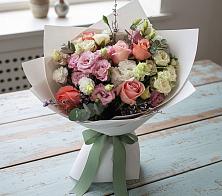 Букет цветов из:  Розы, Лизиантусы и Гвоздики в Слободище