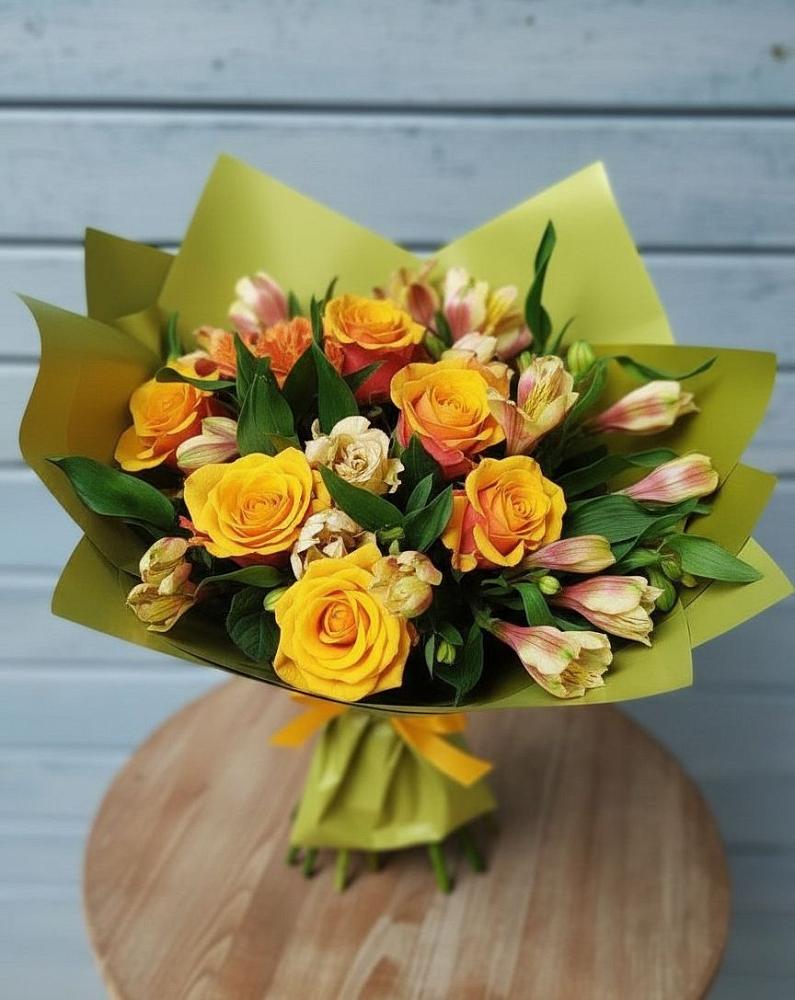 Букет цветов из: Альстромерии и Розы в Слободище
