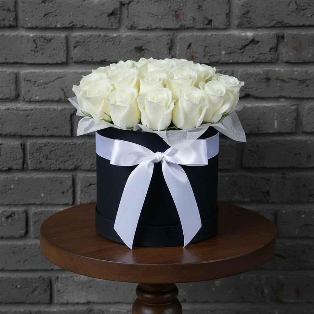 Цветочная композиция из Розы в шляпной коробке в Слободище