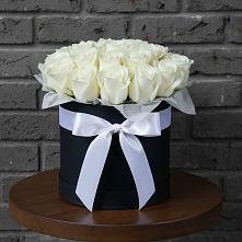 Цветочная композиция из Розы в шляпной коробке в Слободище